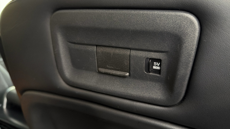 Land Rover Discovery 3.0 D300 R-Dynamic HSE 5dr Auto Diesel Station Wagon